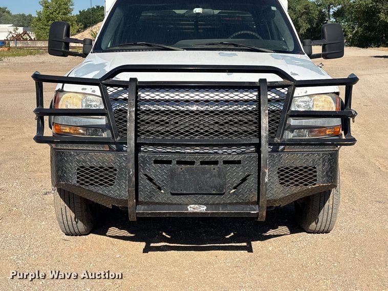 image for item FI0170 2007 GMC 3500 Crew Cab utility bed pickup truck