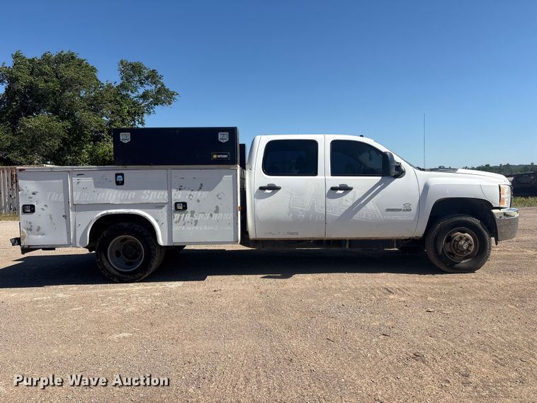 image for item FI0171 2012 Chevrolet Silverado 3500HD Crew Cab utility bed pickup truck