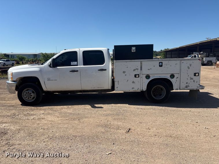 image for item FI0171 2012 Chevrolet Silverado 3500HD Crew Cab utility bed pickup truck