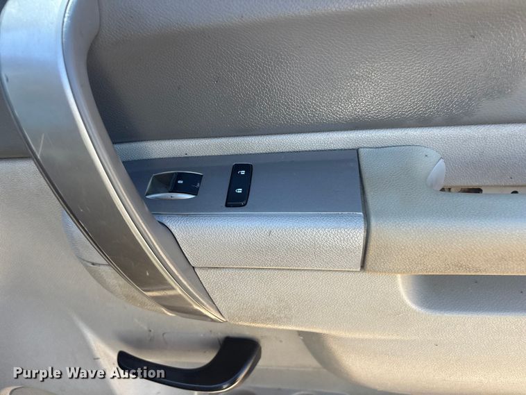 image for item FI0171 2012 Chevrolet Silverado 3500HD Crew Cab utility bed pickup truck