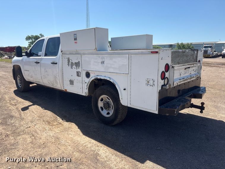 image for item FI0172 2009 Chevrolet Silverado 2500 HD Crew Cab utility bed pickup truck