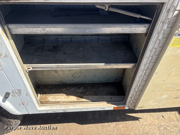 image for item FI0172 2009 Chevrolet Silverado 2500 HD Crew Cab utility bed pickup truck