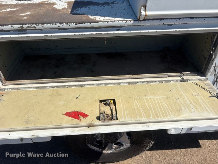image for item FI0172 2009 Chevrolet Silverado 2500 HD Crew Cab utility bed pickup truck