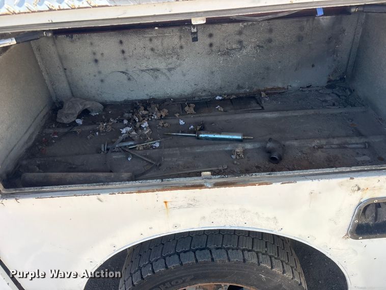 image for item FI0174 2006 GMC C5500 utility / service truck