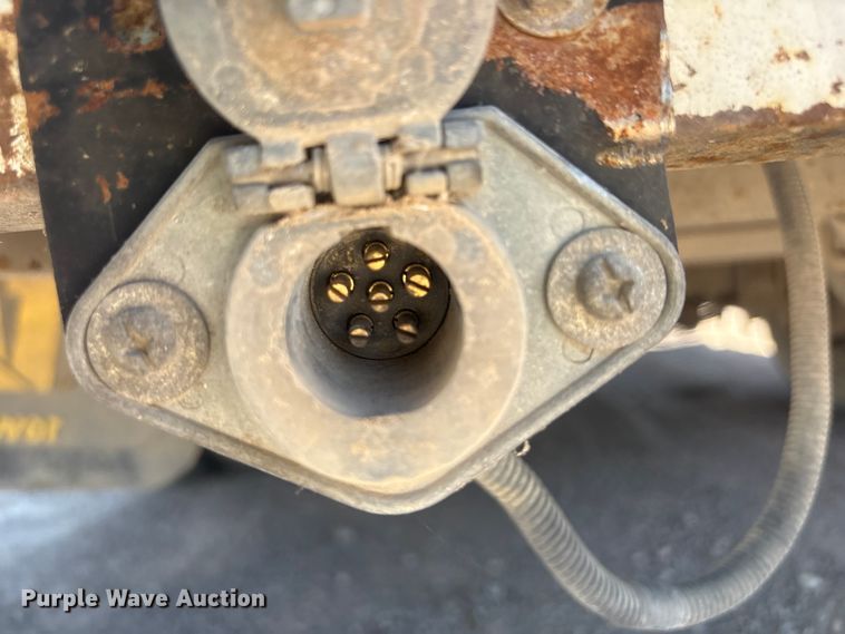 image for item FI0174 2006 GMC C5500 utility / service truck