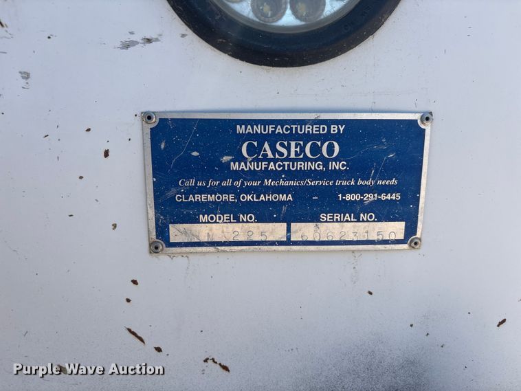 image for item FI0174 2006 GMC C5500 utility / service truck