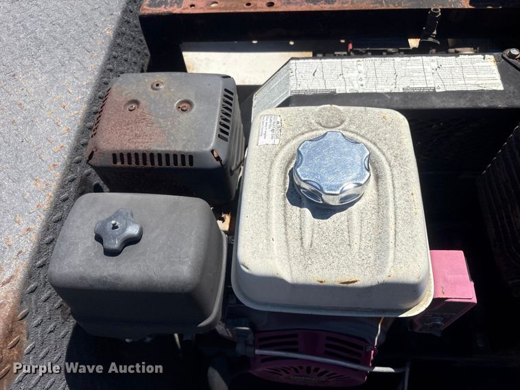 image for item FI0174 2006 GMC C5500 utility / service truck