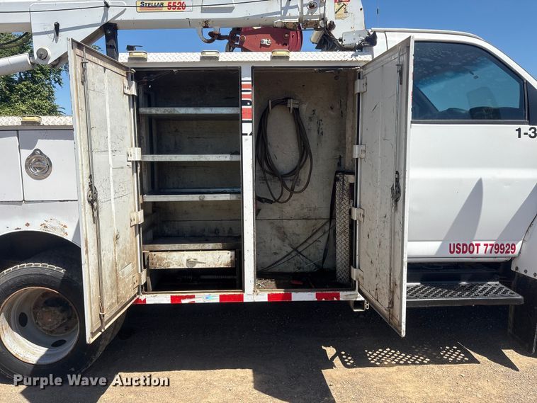 image for item FI0174 2006 GMC C5500 utility / service truck