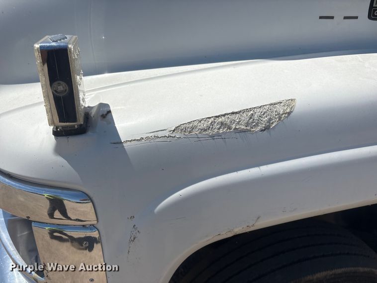 image for item FI0174 2006 GMC C5500 utility / service truck