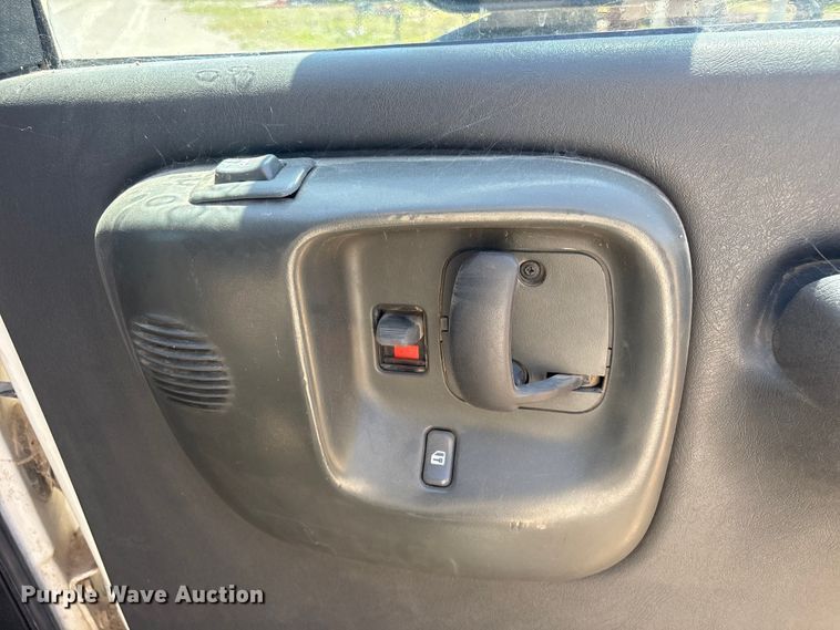image for item FI0174 2006 GMC C5500 utility / service truck