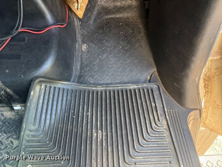 image for item FI0174 2006 GMC C5500 utility / service truck