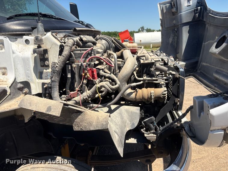 image for item FI0174 2006 GMC C5500 utility / service truck