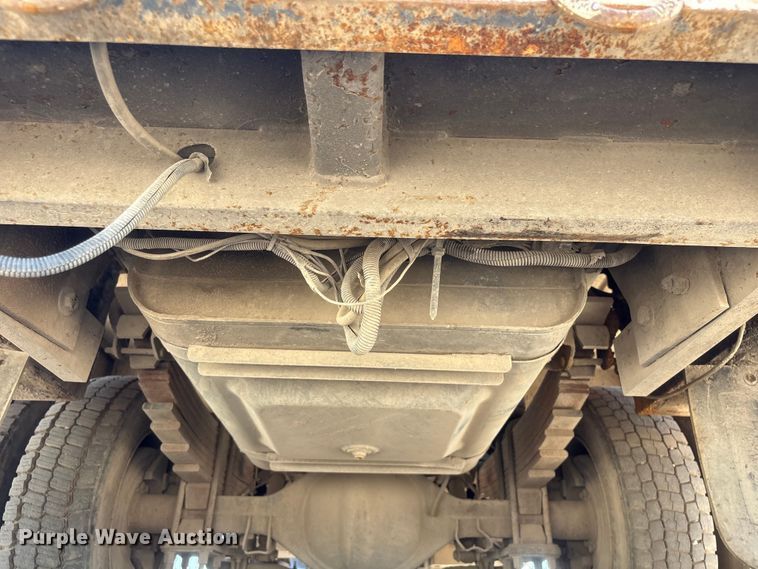 image for item FI0174 2006 GMC C5500 utility / service truck