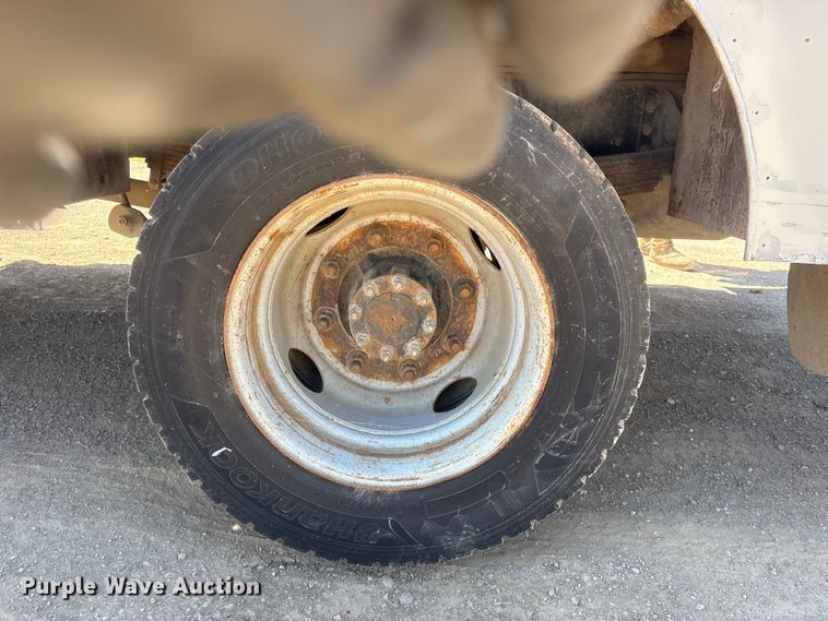 image for item FI0174 2006 GMC C5500 utility / service truck