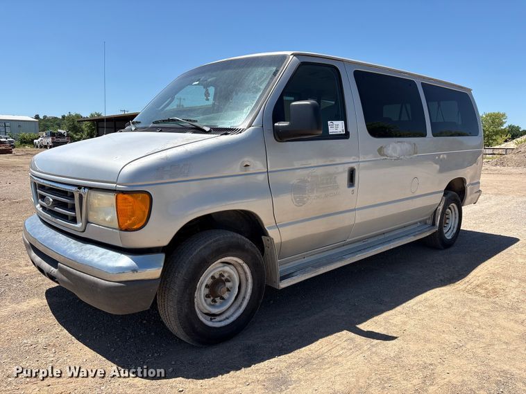image for item FI0175 2005 Ford E350 van