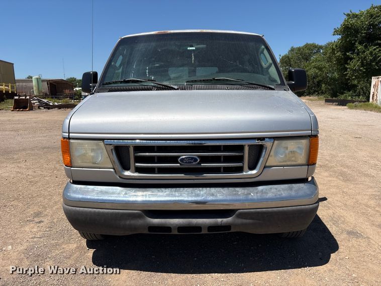 image for item FI0175 2005 Ford E350 van