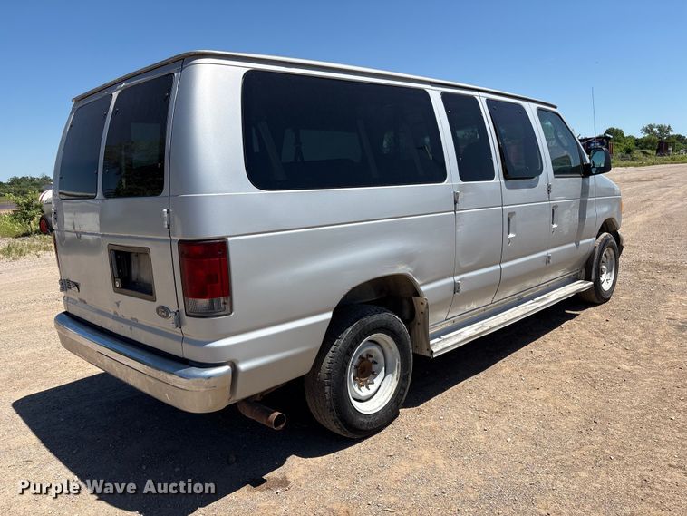 image for item FI0175 2005 Ford E350 van