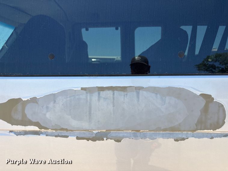 image for item FI0175 2005 Ford E350 van