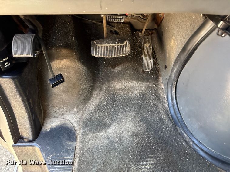image for item FI0175 2005 Ford E350 van
