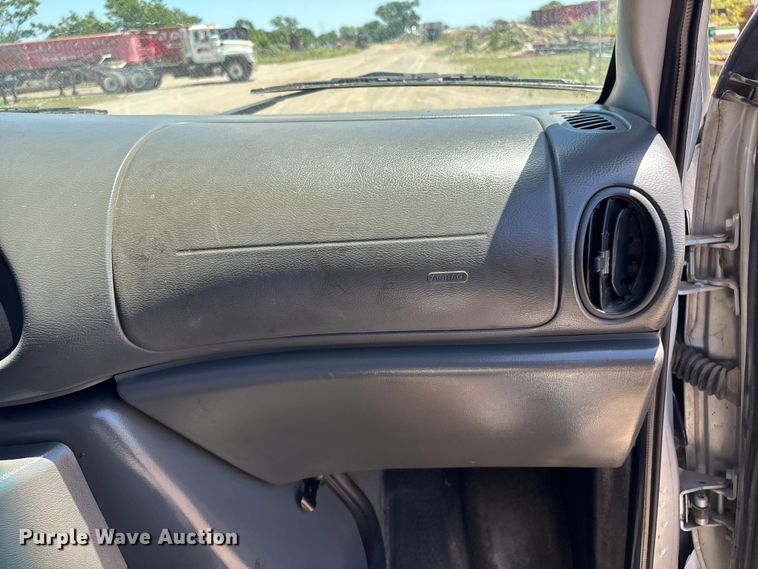 image for item FI0175 2005 Ford E350 van