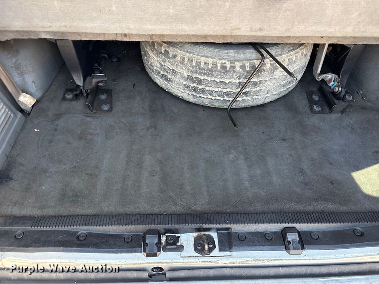 image for item FI0175 2005 Ford E350 van