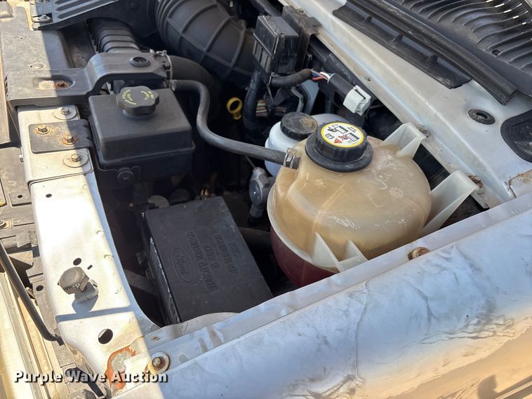 image for item FI0175 2005 Ford E350 van