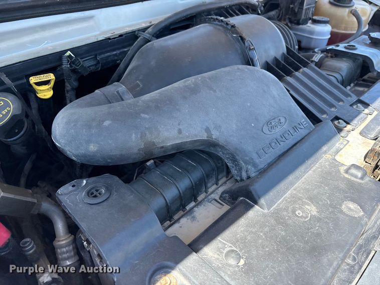 image for item FI0175 2005 Ford E350 van