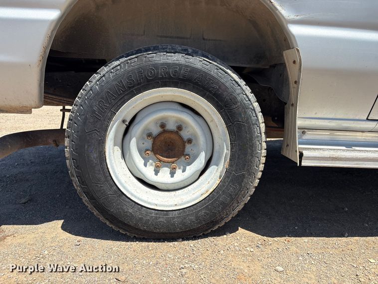 image for item FI0175 2005 Ford E350 van