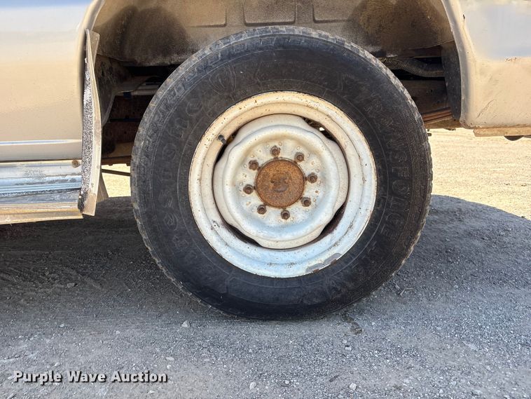 image for item FI0175 2005 Ford E350 van