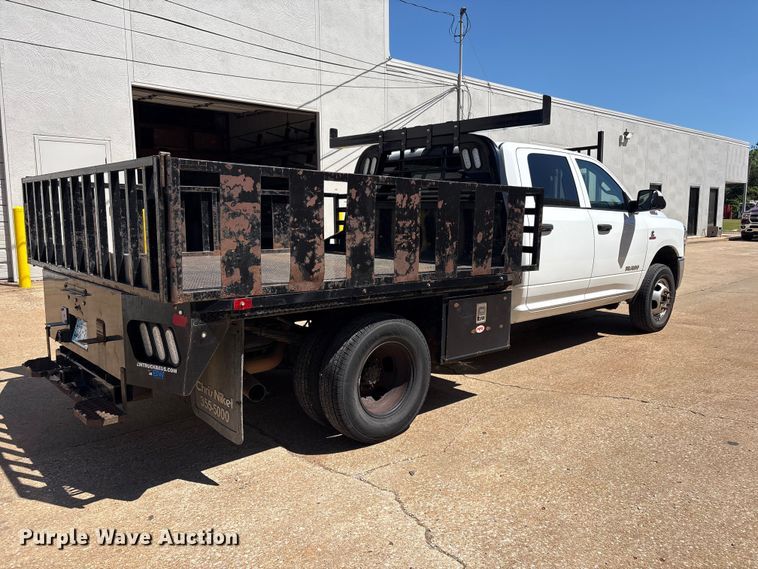 image for item FI0179 2019 RAM 3500 Crew Cab flatbed pickup truck