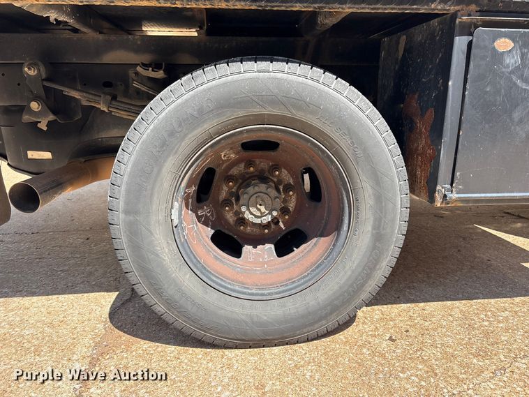 image for item FI0179 2019 RAM 3500 Crew Cab flatbed pickup truck