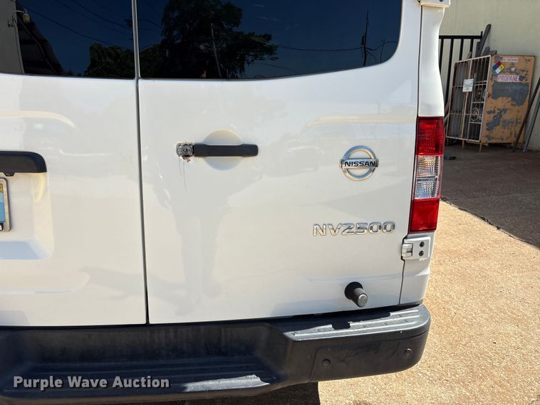 image for item FI0181 2019 Nissan NV2500 van