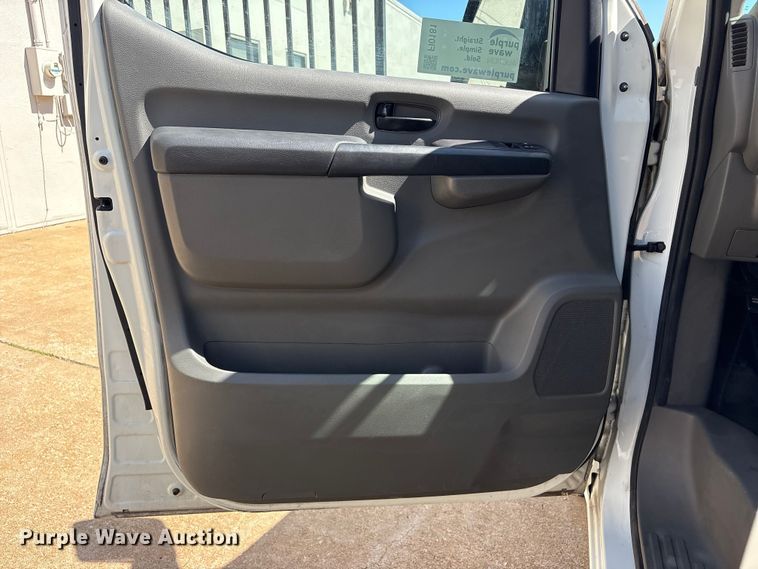 image for item FI0181 2019 Nissan NV2500 van