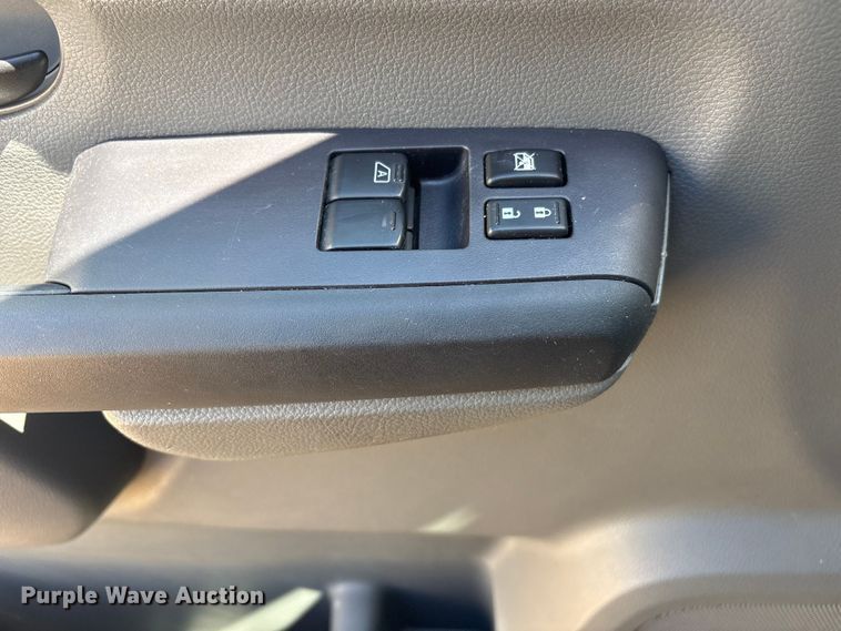image for item FI0181 2019 Nissan NV2500 van