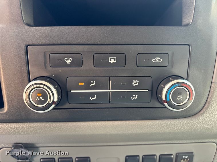 image for item FI0181 2019 Nissan NV2500 van