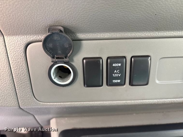 image for item FI0181 2019 Nissan NV2500 van
