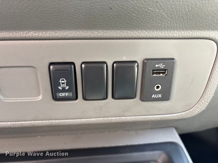 image for item FI0181 2019 Nissan NV2500 van