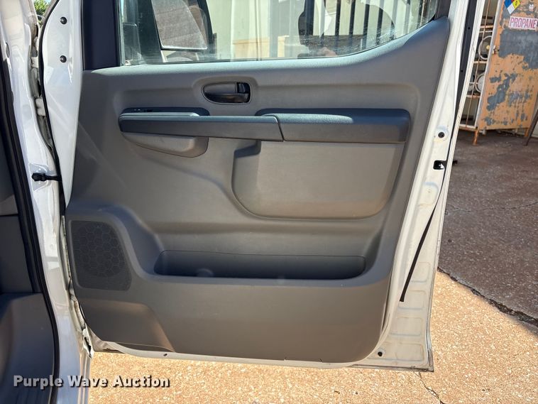 image for item FI0181 2019 Nissan NV2500 van