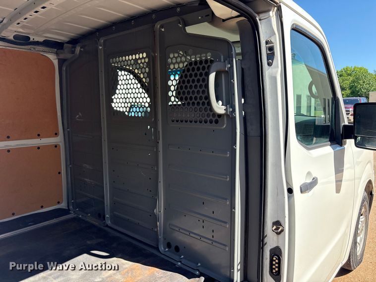 image for item FI0181 2019 Nissan NV2500 van