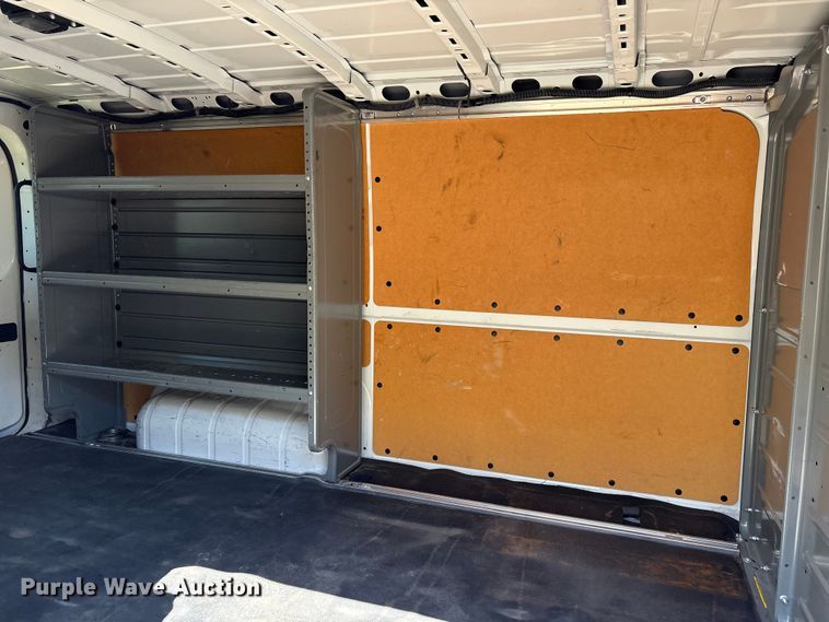 image for item FI0181 2019 Nissan NV2500 van