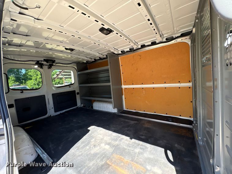 image for item FI0181 2019 Nissan NV2500 van