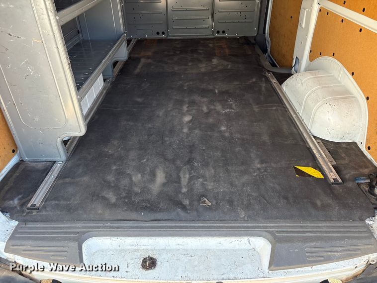 image for item FI0181 2019 Nissan NV2500 van