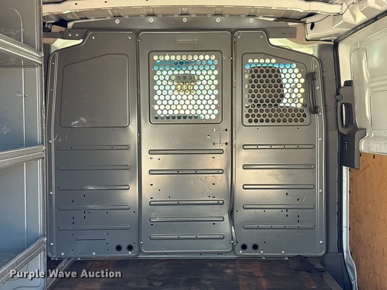 image for item FI0181 2019 Nissan NV2500 van