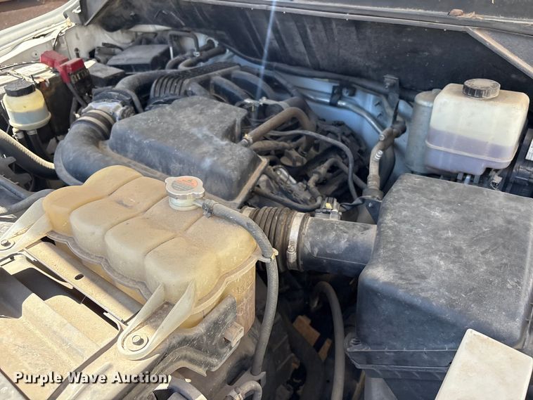 image for item FI0181 2019 Nissan NV2500 van