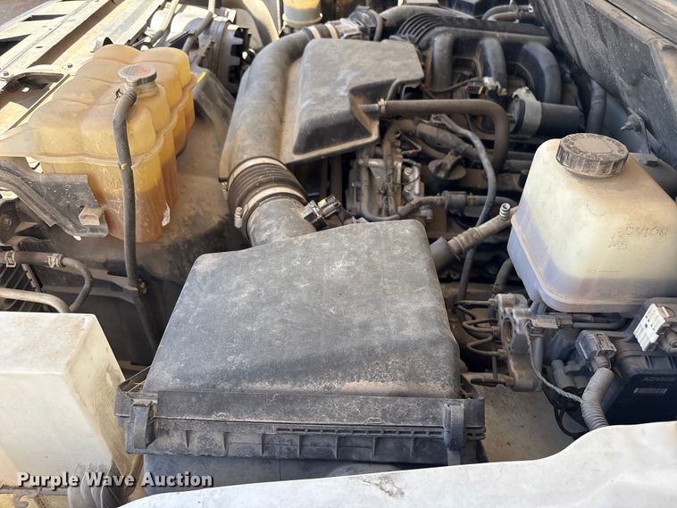 image for item FI0181 2019 Nissan NV2500 van