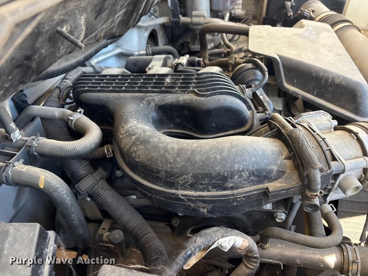 image for item FI0181 2019 Nissan NV2500 van