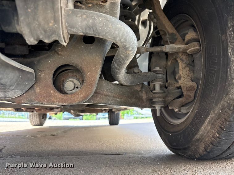 image for item FI0181 2019 Nissan NV2500 van