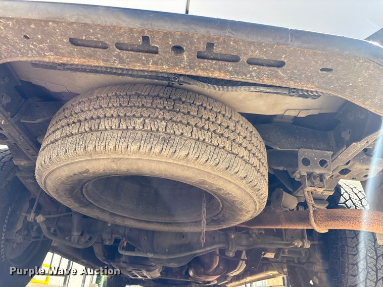 image for item FI0181 2019 Nissan NV2500 van