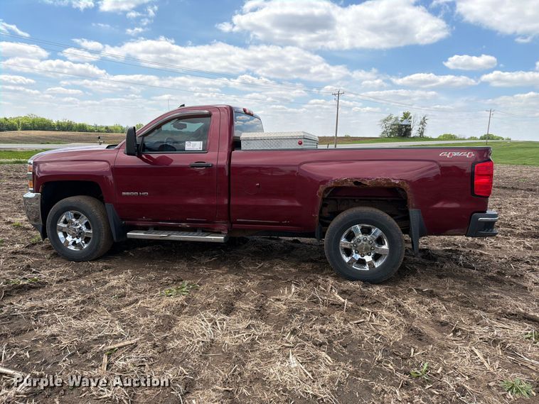 image for item FK0181 2015 Chevrolet Silverado 3500HD pickup truck