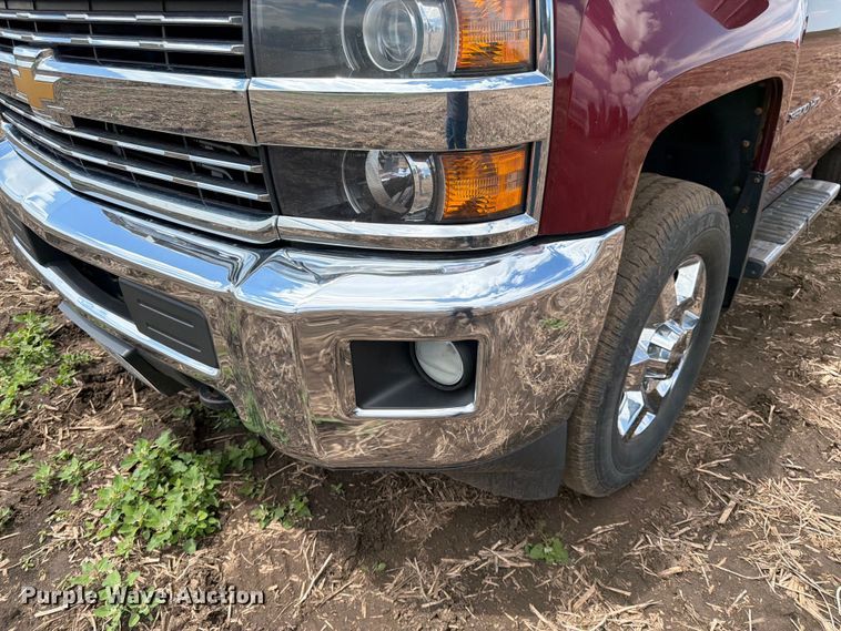 image for item FK0181 2015 Chevrolet Silverado 3500HD pickup truck